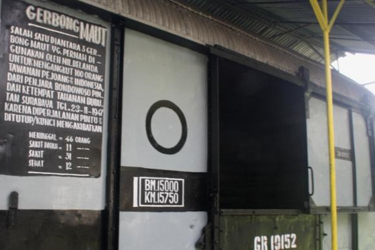 Bondowoso, gerbong maut, gerbong maut bondowoso, gerbong maut surabaya, Gerbong Maut Bondowoso 1947, sejarah Bondowoso, Monumen Gerbong Maut, monumen gerbong maut bondowoso, kisah Gerbong Maut 1947, peristiwa Gerbong Maut, peristiwa gerbong maut bondowoso, peristiwa gerbong maut 1947, Tragedi Gerbong Maut Bondowoso 1947, 46 Pejuang Gugur dalam Perjalanan Menuju Surabaya, Awal Mula: Pengambilalihan Kereta Api oleh Anak Bangsa, Penangkapan dan Penuh Sesaknya Penjara Bondowoso, Pemindahan Tahanan dan Awal Tragedi Gerbong Maut, Panas, Pengap, dan Jeritan Minta Tolong, Tiba di Surabaya: 46 Pejuang Gugur dalam Gerbong, Monumen Gerbong Maut dan Nilai Perjuangan