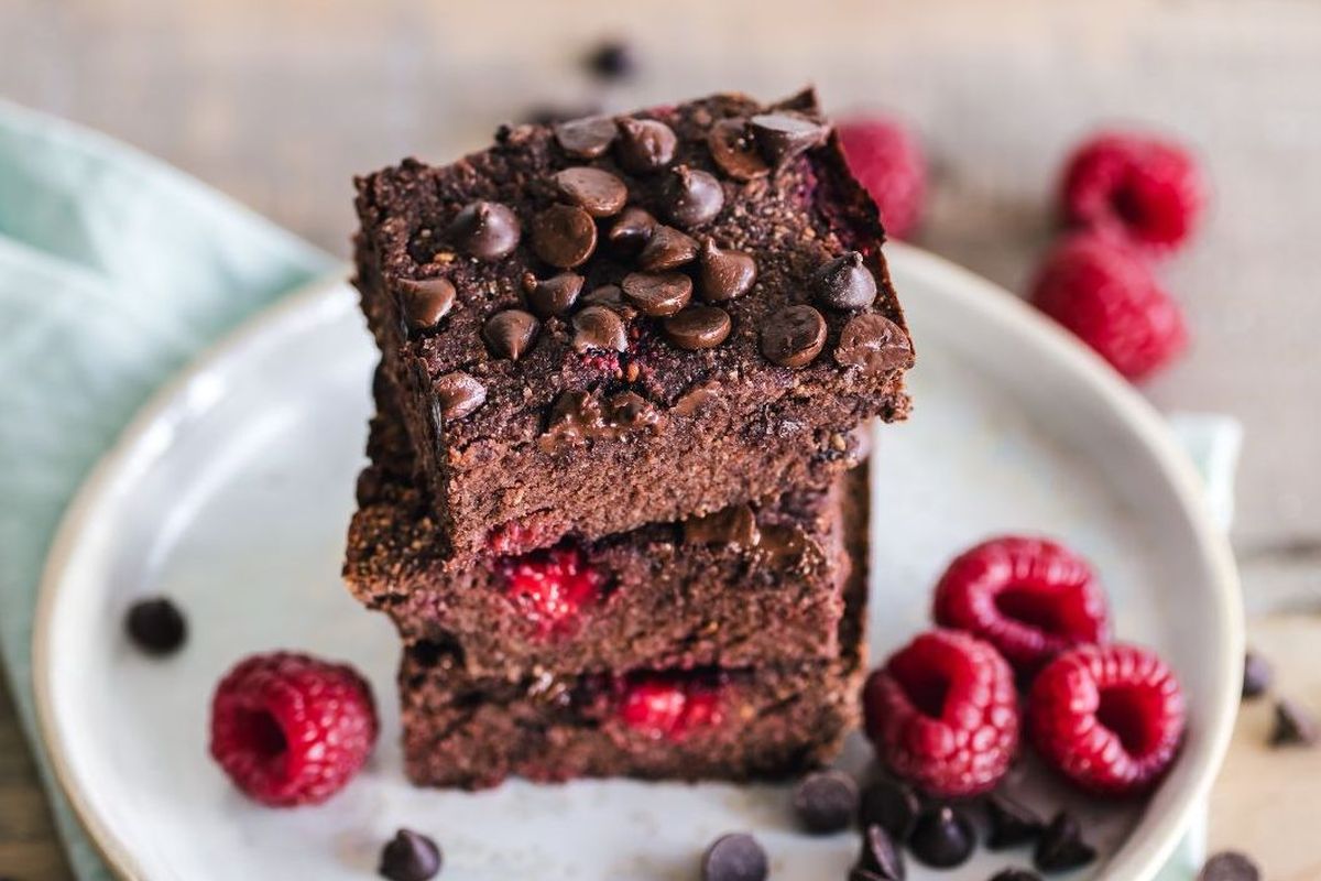 Brownis, makanan penutup, TasteAtlas, brownis, tasteatlas, dessert cokelat, dessert cokelat terenak di dunia, dessert cokelat terbaik di dunia, Bukan Brownis, Ini Dessert Cokelat Terbaik di Dunia versi TasteAtlas, Chocolate soufflé, Kladdkaka, Tinginys, Torta Caprese, Torta Tenerina, Brownies, Chocolate chip cookie, Chocolate mousse, Brigaderio, Brownie sundae