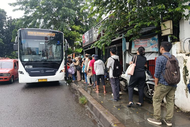 Transjakarta, lokasi wisata, Transjakarta Gratis saat Lebaran, Bus ke Lokasi Wisata Mau Ditambah