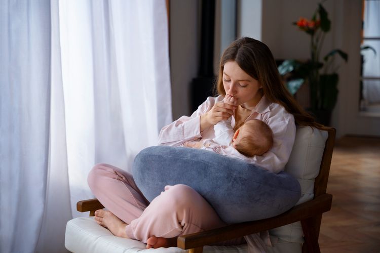 ruang laktasi, ibu menyusui, menyusui bayi, ibu menyusui bayi, ibu menyusui di tempat umum, ibu menyusui di ruang publik, menyusui di tempat umum, menyusui di ruang publik, Ini Tempat Publik yang Paling Ditolak untuk Ibu Menyusui, Mengapa?