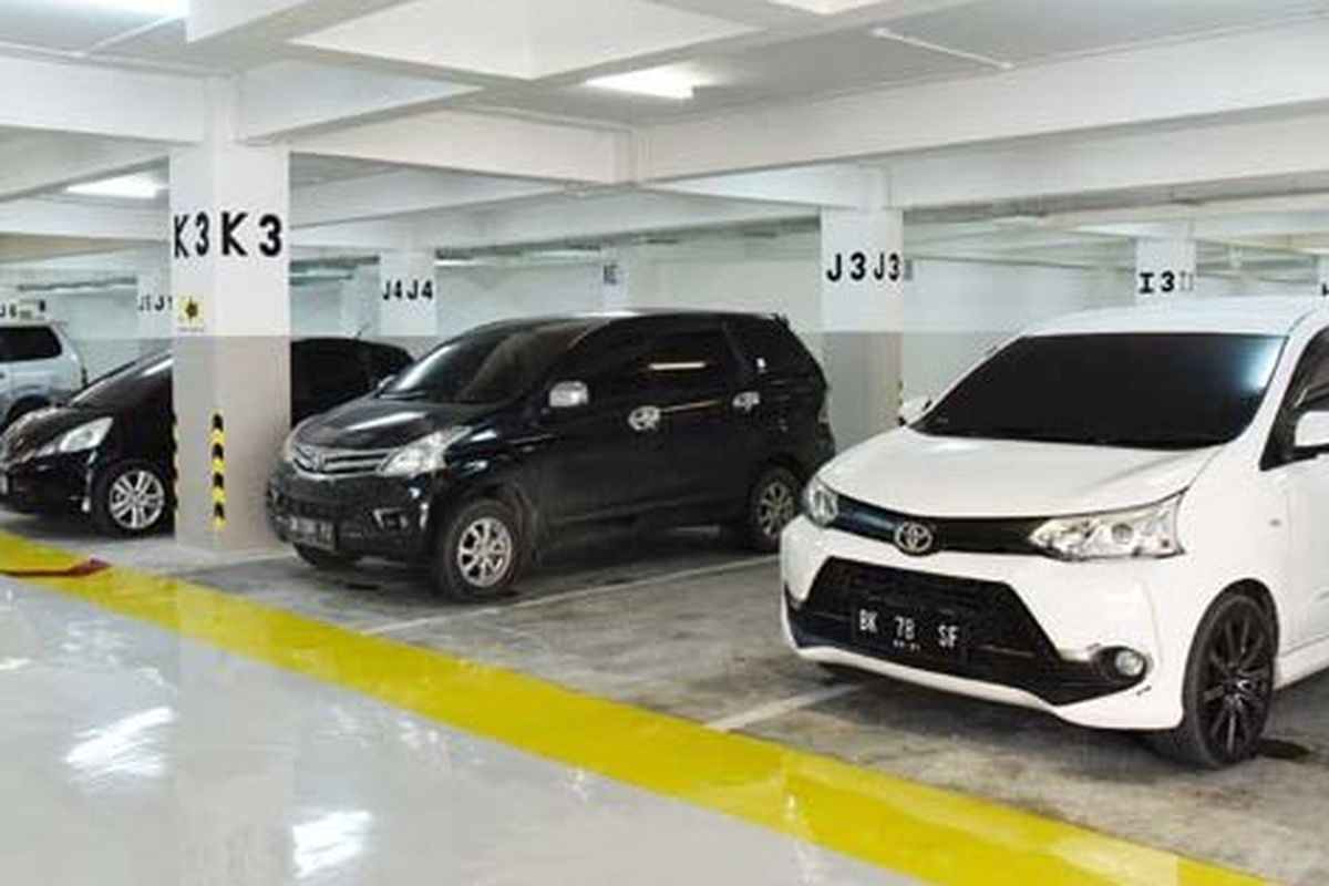 Perawatan Mobil, Gas Buang, ventilasi udara, ac mobil, Menyalakan AC Saat Parkir di Basement, Apa Risikonya?, Menyalakan AC Mobil Saat Parkir Berisiko di Area Tertutup, Bahaya Emisi Gas Buang yang Masuk ke Dalam Kabin, Pentingnya Memperhatikan Kondisi Ventilasi AC, Rutin Lakukan Perawatan Mobil untuk Kesehatan Optimal