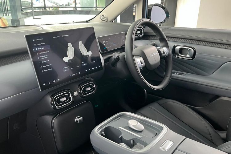 mobil listrik, Pasar otomotif, GWM Ora 03, GAC Aion UT, Perbandingan GAC Aion UT dan GWM Ora 03: Siapa Unggul?, Desain Menarik, Performa dan Kapasitas Baterai, Fitur dan Teknologi Canggih, Harga Resmi dan Kesimpulan