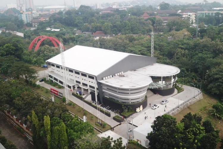 Djarum Foundation, djarum foundation, stadion bulu tangkis di Undip, polytron stadion semarang, polytron stadion undip, Laga Ekshibisi Tontowi dan Sigit Warnai Peresmian Stadion Bulu Tangkis di Undip