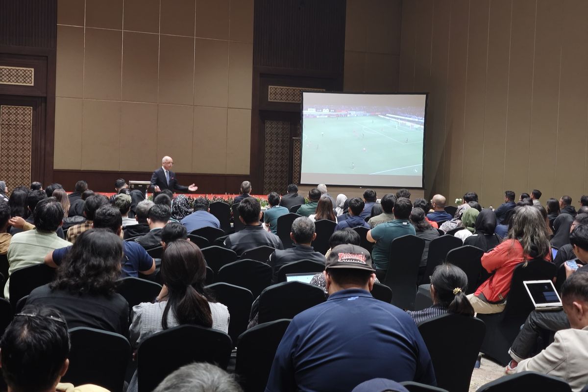 PSSI, IFAB, Erick Thohir, pssi, erick thohir, Super League, Super League 2025/2026, PSSI Datangkan Dirtek IFAB, Beri Pelatihan Law Of The Game