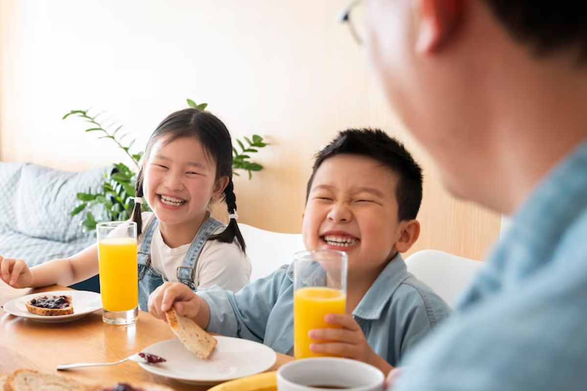 kebijakan masuk sekolah jam 6 pagi, masuk sekolah di jawa barat jam berapa, bonding anak dan orang tua, pagi hari waktu bonding anak dan orangtua, pagi hari waktu emas keluarga, kebijakan masuk sekolah dedi mulyadi, Pagi Hari, Waktu Emas Keluarga yang Rawan Hilang jika Sekolah Terlalu Pagi