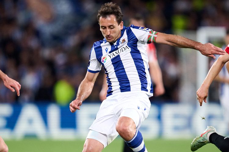 Real Sociedad, Barcelona, Mikel Oyarzabal, Goncalo Guedes, Marcus Rashford, Hasil Real Sociedad Vs Barcelona 2-1: Lawan 10 Pemain, Blaugrana Tumbang