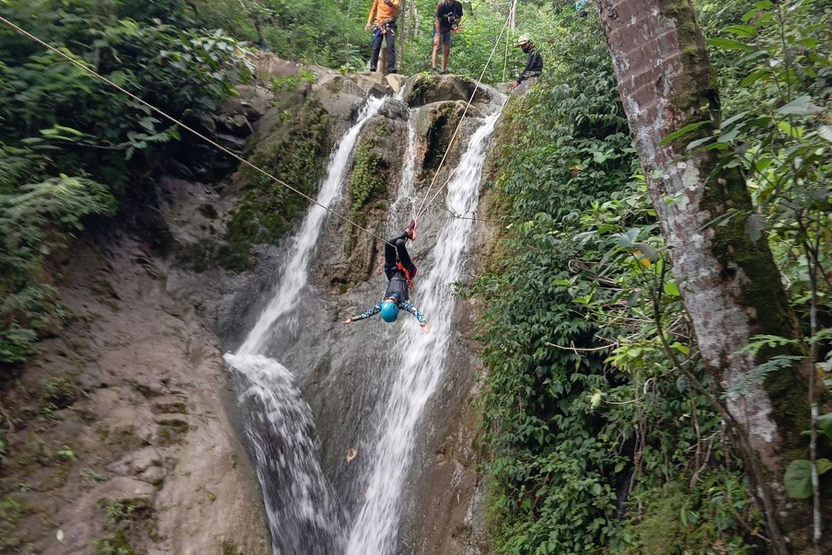 KULON PROGO, Air Terjun Bukit Sebantung, Kulon Progo, air terjun Bukit Sebantung, Wisata Kulon Progo, Air Terjun Bukit Sebantung kulon progo, Serunya Canyoning di Air Terjun Bukit Sebantung, Kulon Progo