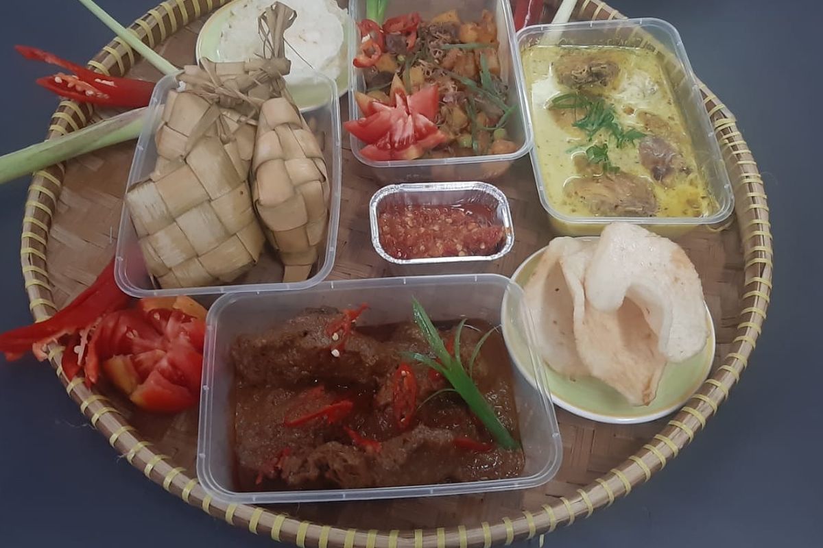 menu Lebaran, 7 Rekomendasi Menu Lebaran yang Lebih Sehat dan Bebas Santan, 1. Ayam betutu khas Bali, 2. Pepes ikan patin, 3. Ayam woku Manado, 4. Bakso kuah kaldu sapi
