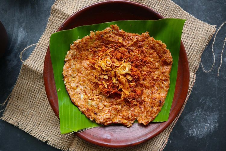 PRJ 2025, Kerak telor, kerak telor, Laksa betawi, laksa betawi, sate padang, toge goreng bogor, makanan di prj 2025, kuliner di prj, 6 Makanan Daerah di PRJ 2025 yang Gugah Selera, Bukan Hanya Kerak Telor, 1. Kerak telor, 2. Laksa betawi, 3. Toge goreng bogor, 4. Sate padang, 5. Pecel Tempe Mendoan, 6. Nasi sambal tempong