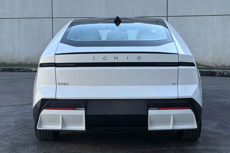 Hyundai, Sedan listrik, Hyundai Siapkan Ioniq V untuk Lawan Dominasi Mobil Listrik China