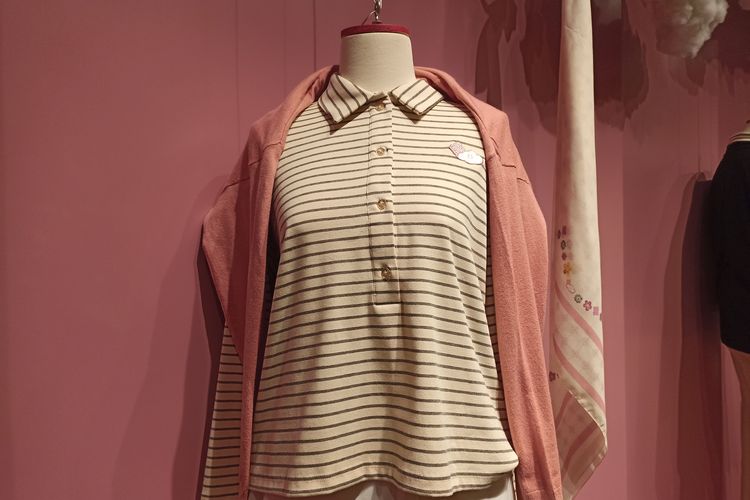 Ria Miranda, baju charcoal, warna hijab untuk baju charcoal, jilbab untuk baju baby pink, mix and match hijab dan baju, inspirasi warna hijab, fashion hijab terbaru, baju baby bpink, Rekomendasi Warna Hijab untuk Baju Charcoal dan Baby Pink dari Ria Miranda, 1. Charcoal dan hitam, 2. Charcoal dan abu-abu muda, 3. Charcoal dan baby pink, 1. Baby pink dan putih, 2. Baby pink dan abu-abu muda, 3. Baby pink dan cream atau nude, 4. Baby pink dan charcoal