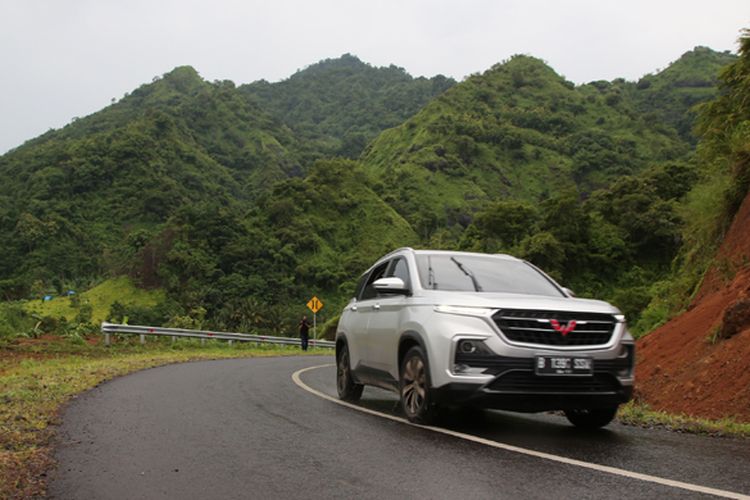 Michael Sofyan, Testimoni Pengguna Wuling Almaz 2020: Fitur Melimpah, Harga Masuk Akal