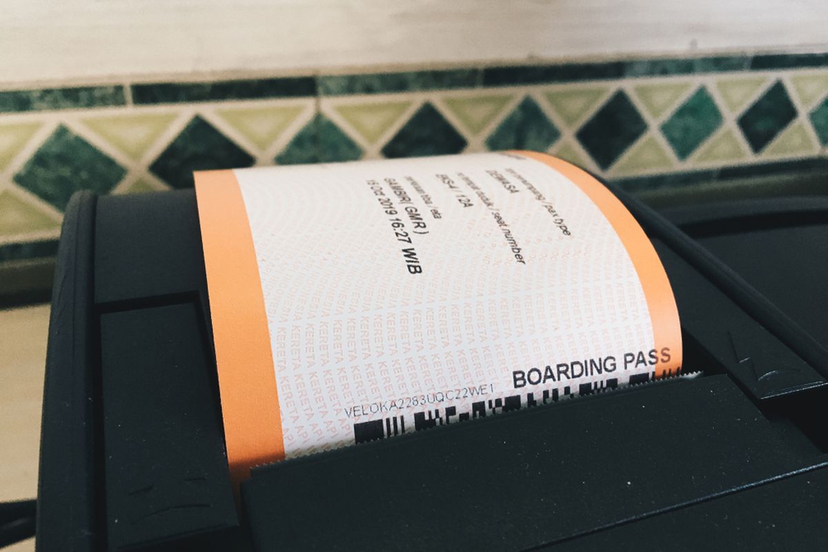 Kereta Api Indonesia, diskon boarding pass kereta api, diskon The Sunan Hotel Solo, The Sunan Hotel Solo, diskon boarding pass KAI, 49 Promo Hotel hingga Klinik Kecantikan, Cukup Tunjukkan Boarding Pass Kereta, 1. Diskon hingga 60 persen di The Sunan Hotel Solo, 2. Diskon hingga 50 peren di Illira Hotel Banyuwangi, 3. Diskon 10 persen di Monoloog Hotels Indonesia, 4. Diskon hingga 10 persen di DNY Skincare Madiun , 5. Promo hingga 11 persen di Larissa Aesthetic Center Madiun, 6. Harga spesial mulai dari Rp 350.000 menginap di Bekizaar Hotel, 7. Harga spesial mulai dari Rp 300.000 di Varna Culture Soerabaia Hotel, 8. Harga spesial mulai dari Rp 658.000 per malam di Savana Hotel &amp; Convention Malang, 9. Diskon hingga Rp 50.000 di Cheesecake Expert, 10. Diskon hingga 20 persen di Pictniq dan Goela Djawa Restaurant, 11. Promo 20 persen di Kids Fun Yogyakarta, 12. Harga spesial mulai dari Rp 575.000 per malam di Hotek Kampi, 13. Diskon 20 persen di Klinik Kulit Eons dan Nawaya, 14. Diskon 10 persen di Lombok Idjo Madiun, 15. Voucher belanja dai Mitra 10 Madiun, 16. Diskon 20 persen di Srasadesa Madiun, 17. Harga spesial mulai dari Rp 450.000 menginap di Amaris Juanda, 18. Diskon hingga 45 persen di Cordela Hotel Cirebon, 19. Diskon 10 persen di Java Lotus Hotel, 20. Gratis 2 pastry dan 2 botol kopi di Hotel Royal Malioboro by Aston, 21. Diskon 15 persen di Hotel Ibis Styles Yogyakarta, 22. Diskon hingga 10 persen di Hotel Neo Malioboro Yogyakarta, 23. Diskon 10 persen di Alas Daun, 24. Diskon hingga 10 persen di Patra Hotels &amp; Resorts, 25. Diskon hingga 15 persen di Manhattan Hotel Jakarta, 26. Diskon hingga 15 persen di Metro Park View Kota Lama Semarang, 27. Diskon hingga 15 persen di Merlynn Park Hotel Jakarta, 28. Diskon hingga 15 persen di Sunlake Waterfront Resort &amp; Convention, 29. Harga spesial mulai dari Rp 420.000 per malam di Hotel Surya Yudha Purwokerto, 30. Harga spesial mulai dari Rp 480.000 per malam di Fave Hotel Madiun, 31. Harga spesial mulai dari Rp 650.000 per mala di Aston Madiun Hotel &amp; Conference Center, 32. Diskon 10 persen di Larissa Aesthetic Center Tulungagung , 33. Diskon 20 persen di NiRi Cafe Dine Else, 34. Diskon hingga 10 persen  di Hotel Grand Mulya Bogor, Bumi Gumati Sentul dan Restoran Gumat, 35. Harga spesial mulai dari Rp 600.000 per malam di Manon Boutique Hotel Semarang, 36. Harga khusus di Mexolie Hotel Kebumen, 37. Harga spesial mulai dari Rp 250.000 per malam di Kiyana Premier Hotel Batang, 38. Harga spesial mulai dari Rp 290.000 per malam di Hotel Assa Semarang, 39. Diskon hingga 10 persen di Larissa Austhentic Center S. Parman Semarang, 40.  Diskon hingga 10 persen di Larissa Austhentic Center Panjaitan Semarang, 41. Diskon hingga 10 persen di Narapark, 42. Harga spesial mulai dari Rp 425.000 per malam di Spencer Green Hotel Batu, 43. Diskon Shower dan Locker, 44. Diskon hingga 15 persen di Coffee Toffee Madiun, 45. Diskon 15 persen di Heha Ocean View, 46. Diskon hingga 15 persen di April Eyewear, 47. Diskon hingga 20 persen di Wisata Alam Econique, 48. Harga spesial mulai dari Rp 595.000 per malam di Luminor Hotel Purwokerto, 49. Harga spesial mulai dari Rp 538.000 per malam di Ayola Sunrise Hotel Mojokerto