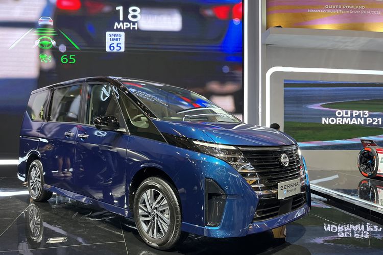 Nissan Serena, Toyota Kijang Innova Zenix, Nissan serena, GIIAS 2025, diskon mobil MPV, Diskon Menarik MPV Medium di GIIAS, Innova Zenix Dapat Diskon
