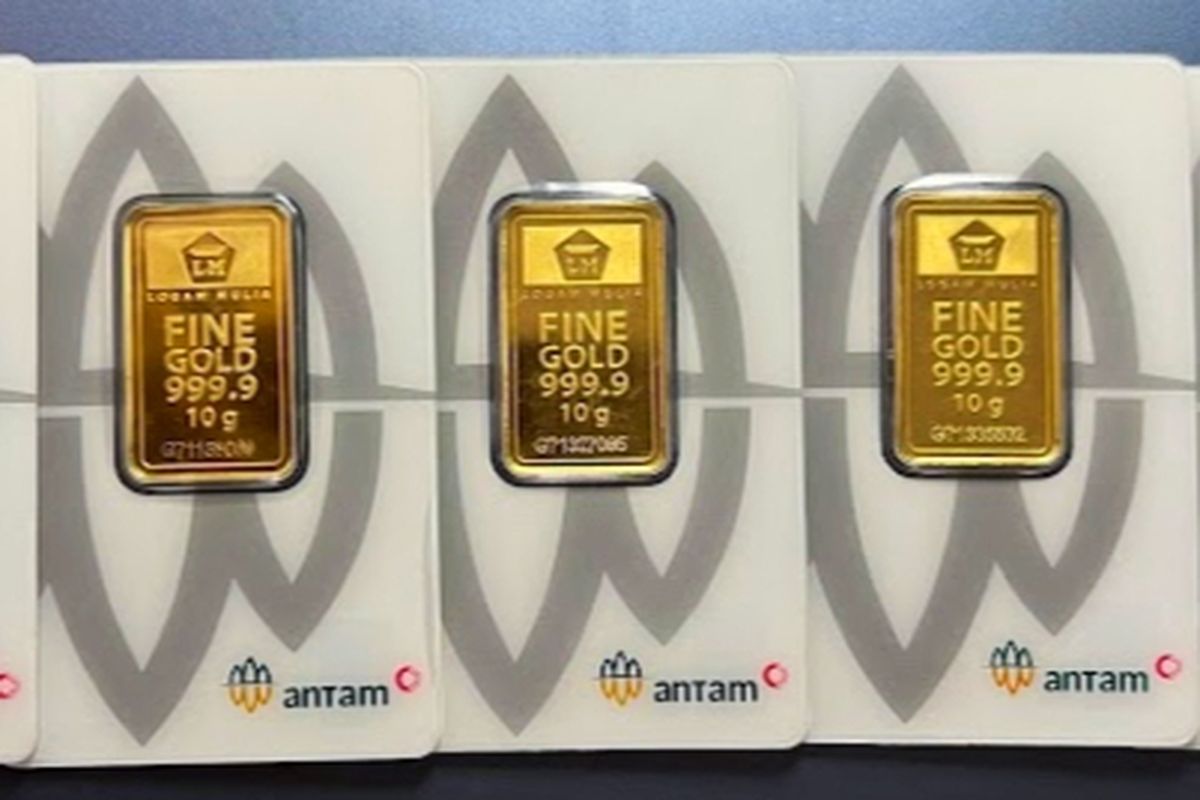 harga emas, harga emas Antam hari ini, harga emas hari ini, harga emas antam logam mulia, Harga Emas Antam Hari Ini, 4 November 2025, Naik Rp 8.000 per Gram, Cek Buyback-nya