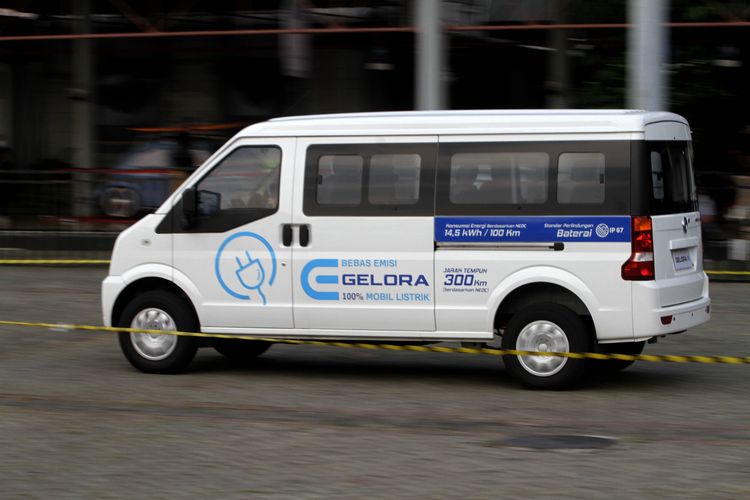 Gelora E, Sokonindo Automobile, kendaraan niaga, Mitra EV, Wuling, blind van, Mobil listrik, DFSK, Adu Kendaraan Niaga Listrik: DFSK Gelora E Vs Wuling Mitra EV