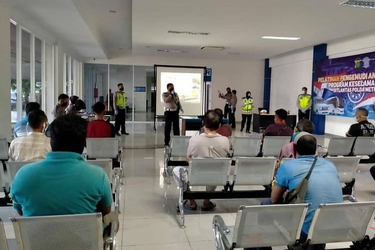 perpanjangan SIM, masa berlaku SIM, SIM Habis Libur Natal? Perpanjang 27 Des - 3 Jan 2026