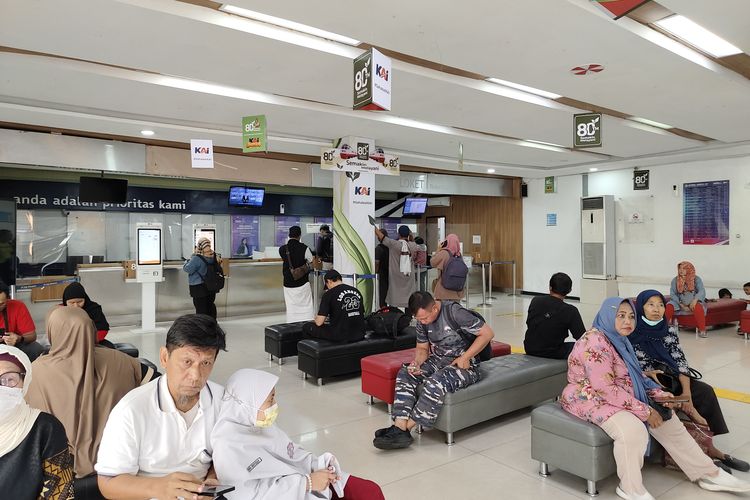 Stasiun Pasar Senen, cara refund tiket kereta api, Cara refund tiket Kereta Api di Stasiun, refund tiket di stasiun pasar senen, cara refund tiket di stasiun pasar senen, Cara Refund Tiket Kereta Api di Stasiun Pasar Senen, Simak Ketentuannya