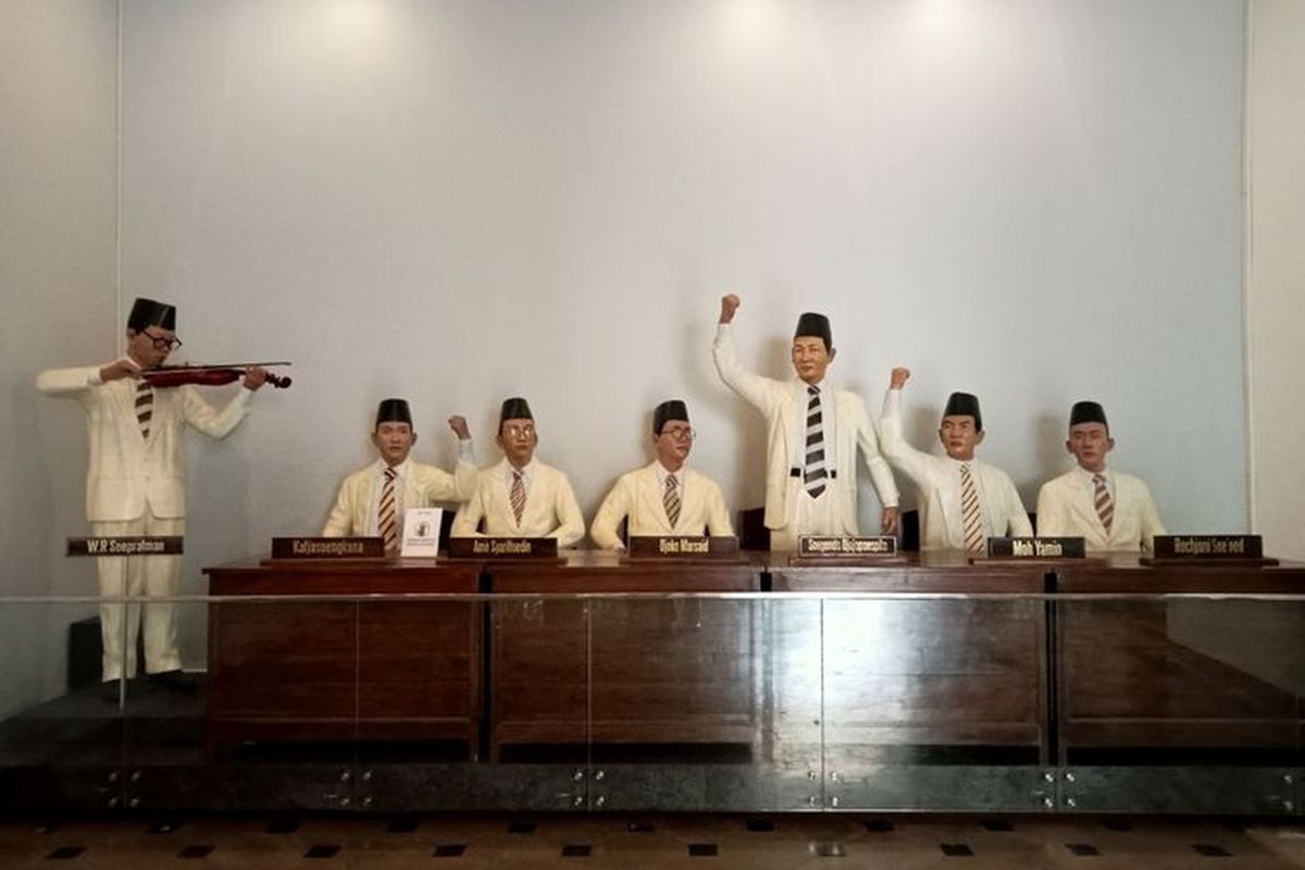 Mahkamah Konstitusi, UU hak cipta, lagu Indonesia Raya, Royalti musik, royalti lagu, royalti lagu indonesia raya, Apakah Mainkan Lagu Indonesia Raya Bayar Royalti? Ini Kata Ahli, Lagu Kebangsaan Masuk Penggunaan Wajar (Fair Use), Indonesia Raya Berpotensi Masuk Domain Publik, Hakim MK: Kalau Bayar Royalti, WR Supratman Paling Kaya di Dunia, Gugatan Musisi: Minta Kepastian Hukum atas Royalti, Hakim MK: Jangan Lupakan Nilai Gotong Royong dalam Seni, Royalti Jadi Beban Usaha, Lagu Tak Lagi Diputar di Kafe