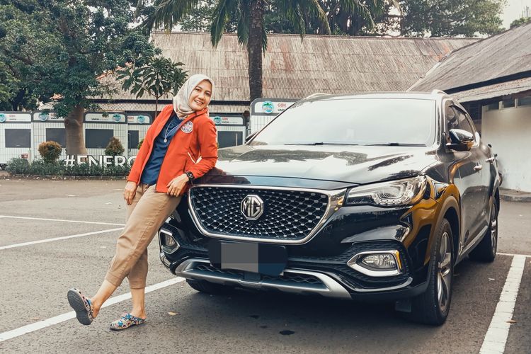 fitur canggih, SUV menengah, MG HS i-Smart, performa turbo, Ulasan Pemilik MG HS i-Smart: SUV Turbo, Mewah, tapi Ada Catatan, Mesin Turbo , Interior dan Fitur, Biaya Perawatan , Kesimpulan, Kelebihan:, Kekurangan:
