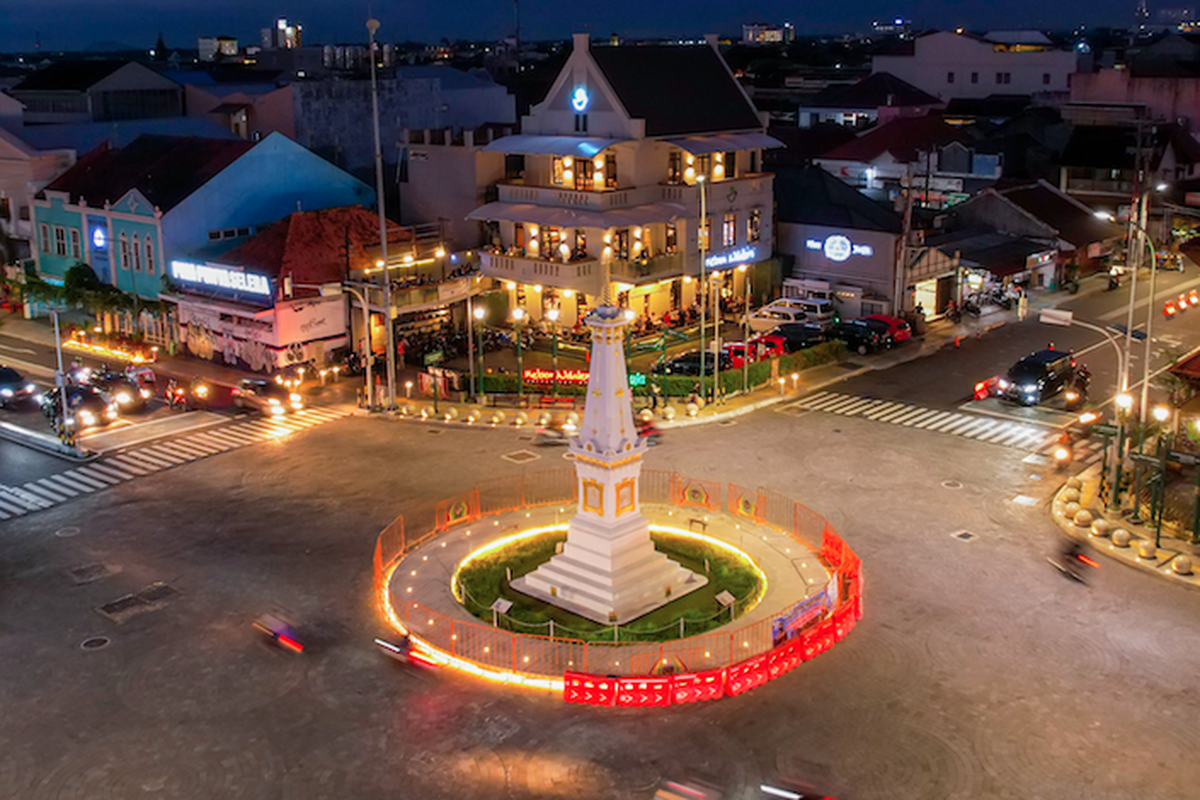 Itinerary 2 Hari 1 Malam di Yogyakarta, Jelajahi Budaya Kota Gudeg, Itinerary 2 hari 1 malam di Yogyakarta,  Ilustrasi Candi Prambanan., Alternatif transportasi: Trans Jogja dan sewa kendaraan, Estimasi Biaya Liburan 2 Hari 1 Malam di Yogyakarta