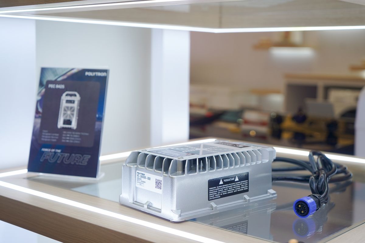 fast charger, fast charging, motor listrik Polytron, Polytron Luncurkan Portable Fast Charging, Harga Rp 3 Jutaan