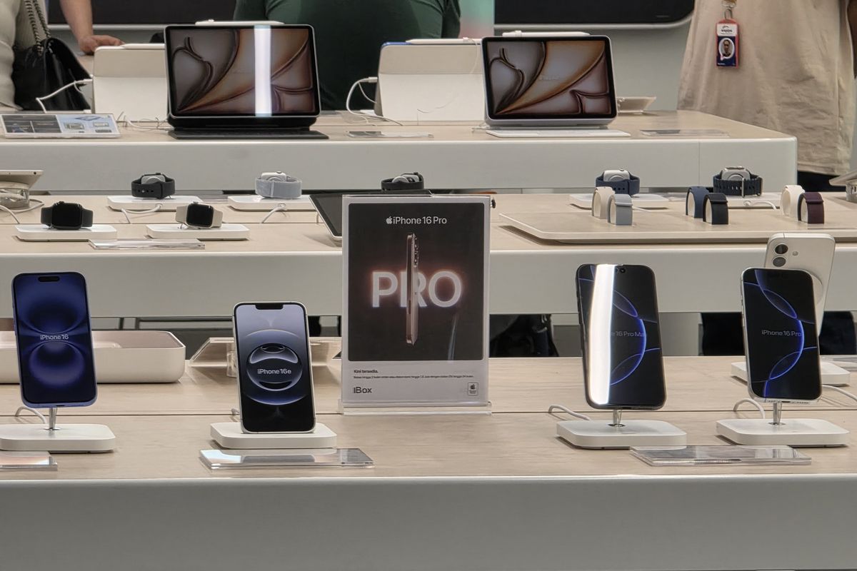 harga iPhone, harga iPhone terbaru, Daftar Harga iPhone Hari Ini 14 Januari 2026 di iBox, iPhone 16 Terpantau Turun Harga, Harga iPhone 17 series dan iPhone Air, Harga iPhone 16 Series, Harga iPhone 13, 14, dan 15 series, Cara beli iPhone di iBox secara online