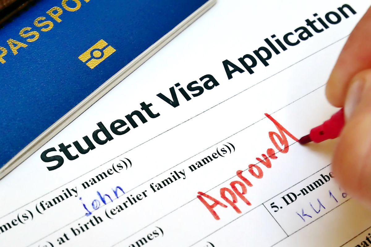 visa transit China 10 hari, visa transit china 10 hari, syarat visa transit china 10 hari, daftar negara visa transit china 10 hari, cara mendapatkan visa transit china 10 hari, apa itu visa transit china 10 hari, 4 Syarat Visa Transit China 10 Hari untuk Masyarakat Indonesia, 1. Tercatat sebagai warga asli dari 55 negara , 2. Paspor aktif minimal tiga bulan, 3. Punya tiket pesawat ke negara tujuan ketiga, 4. Masuk lewat 60 pintu akses internasional