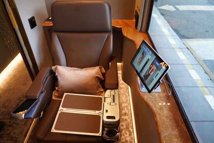 harga tiket kereta jakarta-bandung, jadwal kereta jakarta-surabaya, Kereta Jakarta-Surabaya, kereta suite class compartment, ka agro bromo, harga tiket ka agro bromo, Kereta Suite Class Compartment Jakarta-Surabaya Resmi Beroperasi, Berapa Harga Tiketnya?