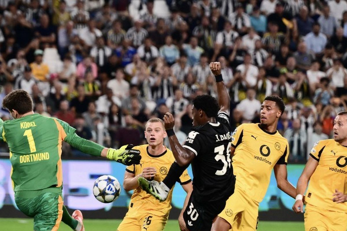 Barcelona, bursa transfer, Joao Cancelo, Al Hilal, Barcelona Pertimbangkan Kedatangan Bek Kanan Dortmund