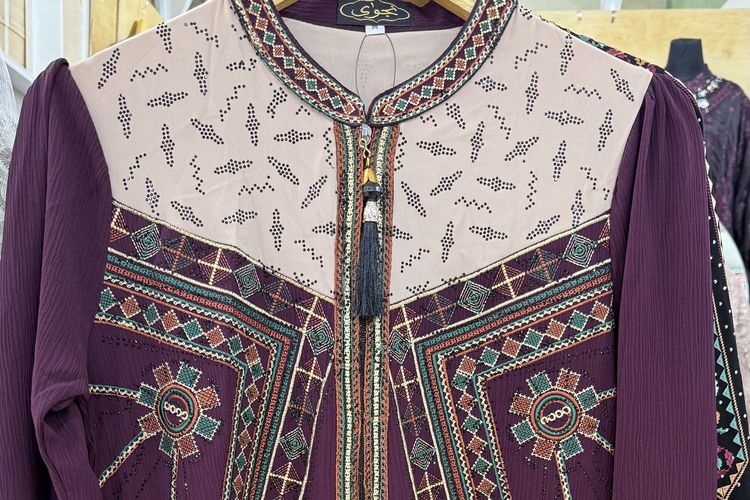 gamis rompi lepas, baju Lebaran, Selain Gamis Rompi Lepas, Ini Deretan Pilihan Baju Lebaran 2026, 1. Abaya Dubai, 2. Dress multifungsi, 3. Abaya Turkiye, 4. Gamis klasik, 5. Abaya Madinah, 6. Kaftan