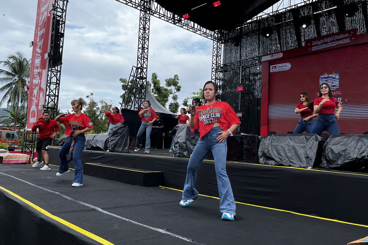 Daihatsu, zumba, Daihatsu Kumpul Sahabat, Daihatsu Kumpul Sahabat Bitung, Serunya Zumba di Akhir Pekan