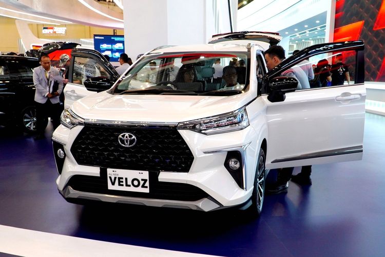 penurunan harga, harga mobil bekas, Toyota Veloz Hybrid, Andi Jordy Motor, Perubahan Harga Veloz Bekas Setelah Kehadiran Hybrid