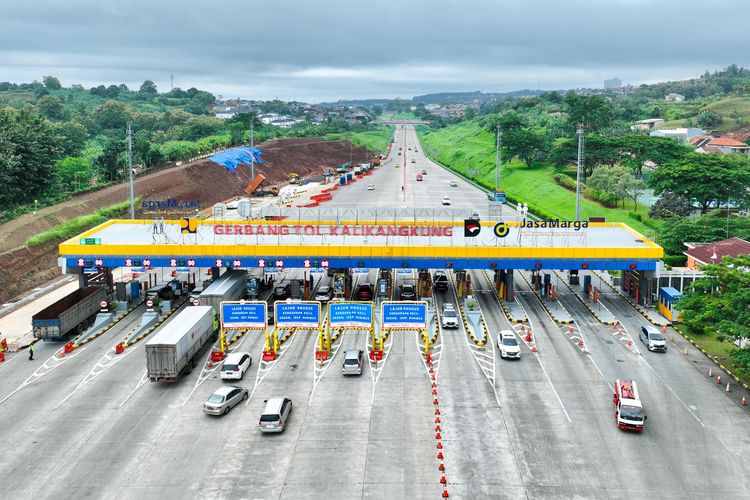 Gerbang Tol, Jasamarga Transjawa Tol, rekayasa lalu lintas, Update Arus Mudik Lebaran 2026: 290.000 Kendaraan Lalui Cikampek Utama