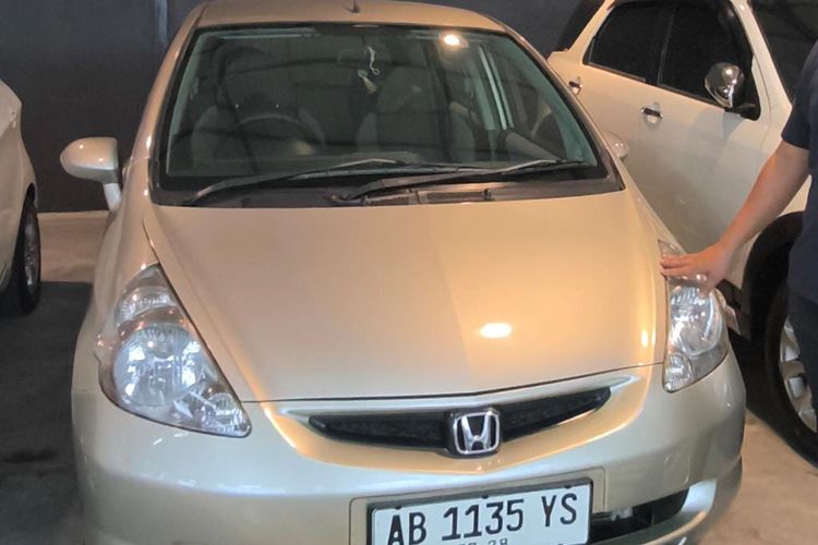 mobil bekas untuk pemula, rekomenasi mobil bekas pertama, Mobil bekas pemula, Rekomendasi 5 Mobil Bekas yang Cocok untuk Pemula, Suzuki Swift, Daihatsu Terios Konde, Honda Jazz GD3, Kia Picanto, Volkswagen Polo