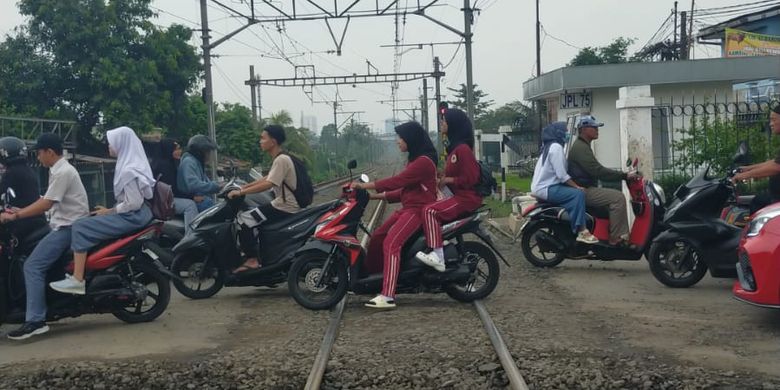 Djoko Setijowarno, Pelintasan Sebidang: Tragedi Berulang, Keselamatan Masih Rapuh di RI