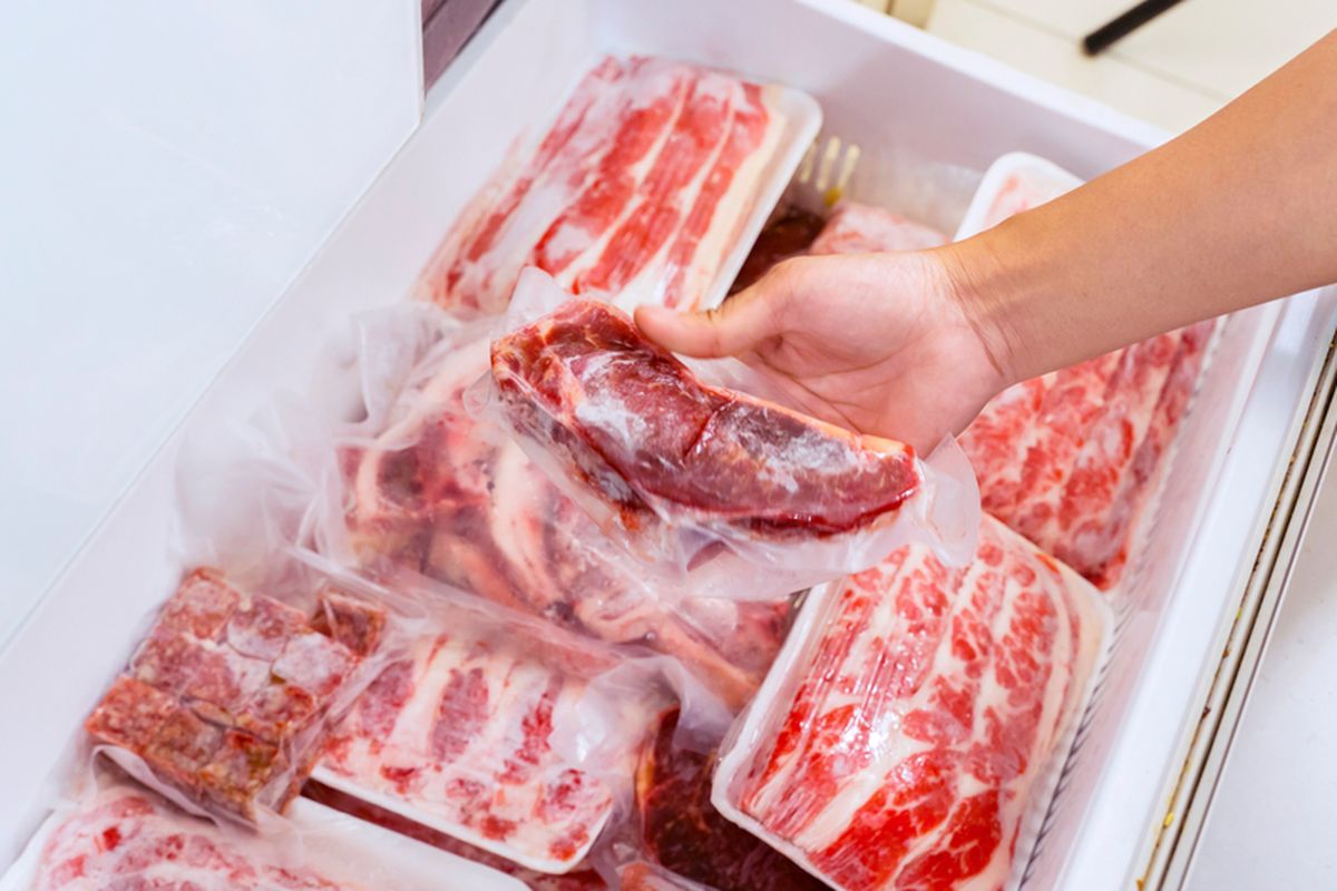 cara menyimpan daging sapi di kulkas, cara menyimpan daging sapi di freezer yang benar, berapa lama daging sapi tahan di freezer, berapa lama daging sapi tahan di kulkas, berapa lama daging sapi bertahan di freezer, menyimpan daging sapi di freezer tahan berapa lama, menyimpan daging sapi di kulkas, daging sapi di freezer tahan berapa lama, Cara Simpan Daging Sapi yang Benar, di Kulkas atau Freezer?