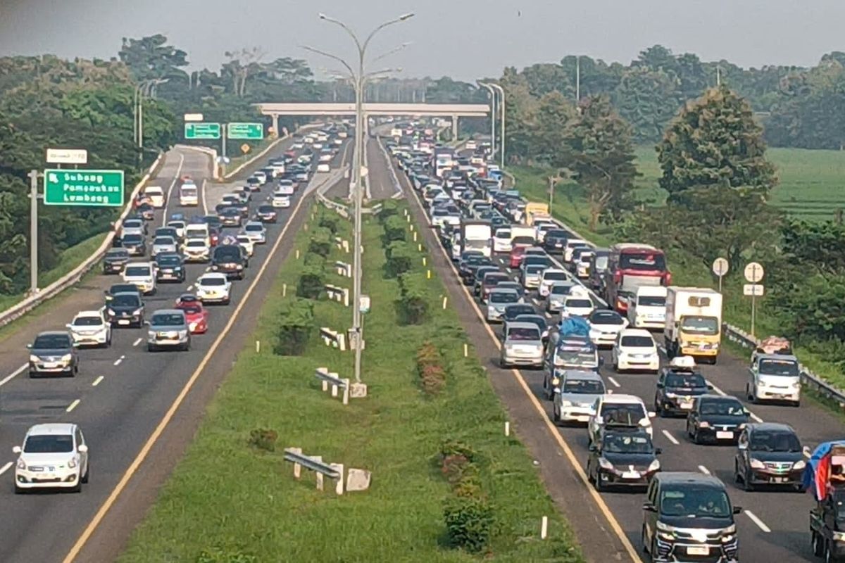 Jasa Marga, mudik, Lebaran 2026, mudik Lebaran, Puncak Arus Mudik Lebaran 2026 Terjadi Hari Ini