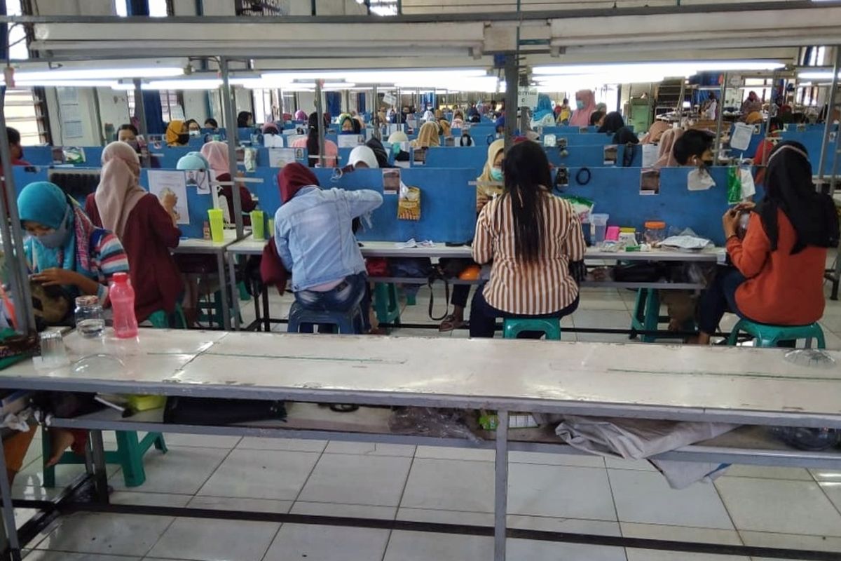 KSPSI, PHK massal, PT Danbi Internasional, phk massal 2025 terbaru, pabrik bulu mata garut tutup, pabrik bulu mata garut pailit, 1.500 Buruh Pabrik Bulu Mata Terbesar di Indonesia Kena PHK Massal, Investor Diduga Kabur