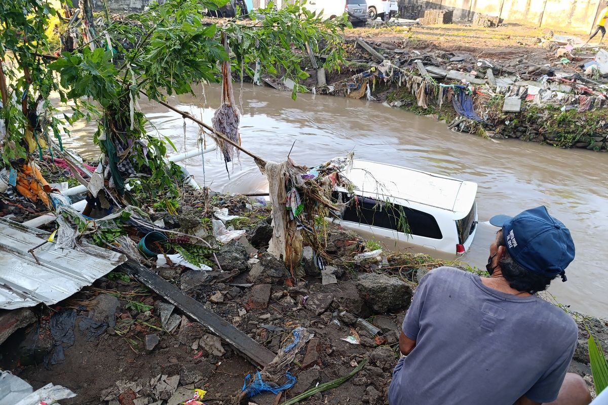 OtoSpector, mobil bekas banjir, musim hujan, mobil terendam banjir, Otospector, Mobil Bekas Banjir, Hati-hati Pedagang Curang