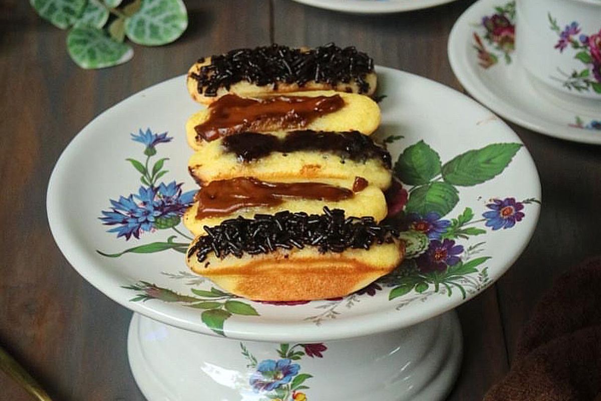 manis, gurih, takjil, Resep Kue Pukis, Takjil Manis yang Pas Ditemani dengan Teh Hangat, Bahan-bahan, Bahan utama, Bahan taburan, Cara membuat pukis marmer keju meises