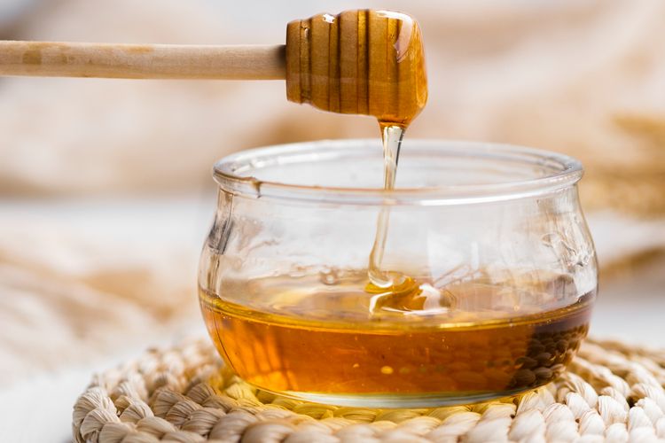 obat jerawat alami, obat jerawat aman untuk ibu hamil, jerawat hormon hamil, bahan alami untuk mengempeskan jerawat, obat alami jerawat untuk ibu hamil, 6 Bahan Alami Aman untuk Mengobati Jerawat Saat Hamil, 1. Cuka sari apel, 2. Soda kue, 3. Buah citrus (lemon dan jeruk nipis), 5. Minyak kelapa, 6. Oatmeal dan mentimun