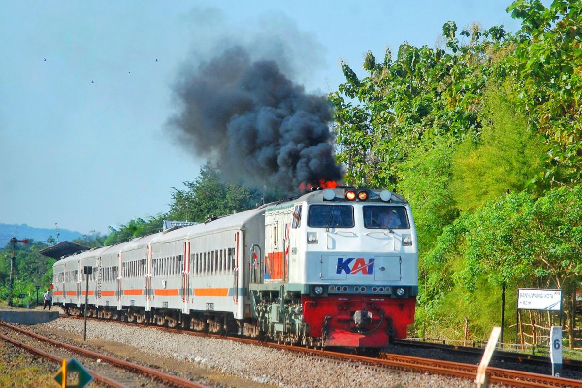 refund tiket kereta api, cara refund tiket kereta api, kecelakaan kereta api hari ini, refund tiket kereta api berapa persen, kecelakaan kereta api purwojaya, Perjalanan KA Jarak Jauh dari Jakarta Kembali Normal Sore Ini