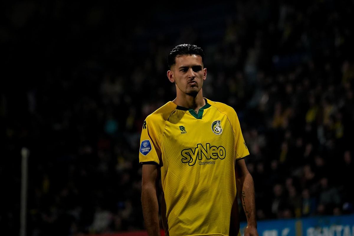 Go Ahead Eagles, Fortuna Sittard, Justin Hubner, Go Ahead Eagles vs Fortuna Sittard, Eredivisie, Hasil Go Ahead Eagles Vs Fortuna Sittard 2-2: Justin Hubner Catat Gol Perdana