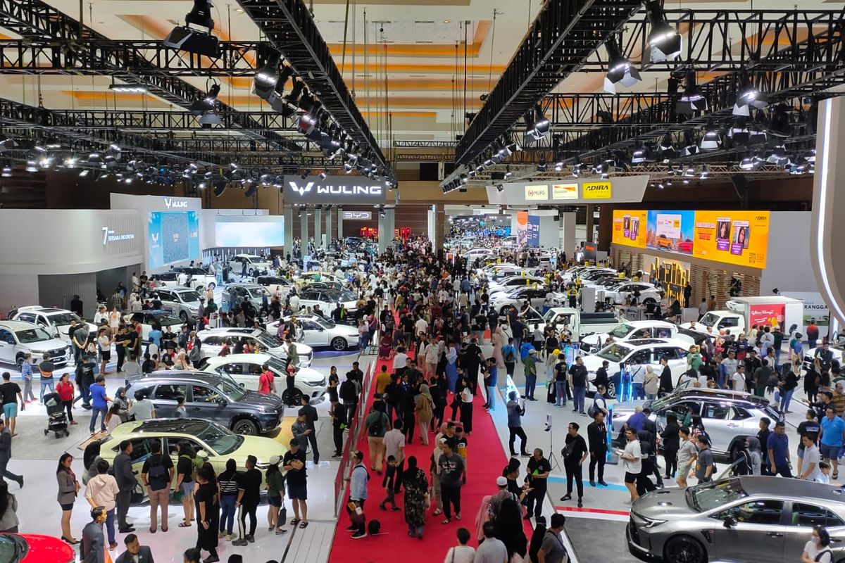 Agus Gumiwang, industri otomotif, target 2026, penjualan mobil, Penjualan Mobil Nasional Masih di Bawah Level Pra-Pandemi