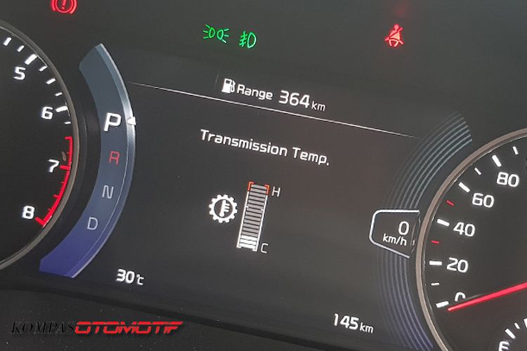 mobil modern, Indikator suhu mesin, sirkulasi oli, Benarkah Pemanasan Mesin Mobil Pagi Hari Sudah Tidak Relevan?