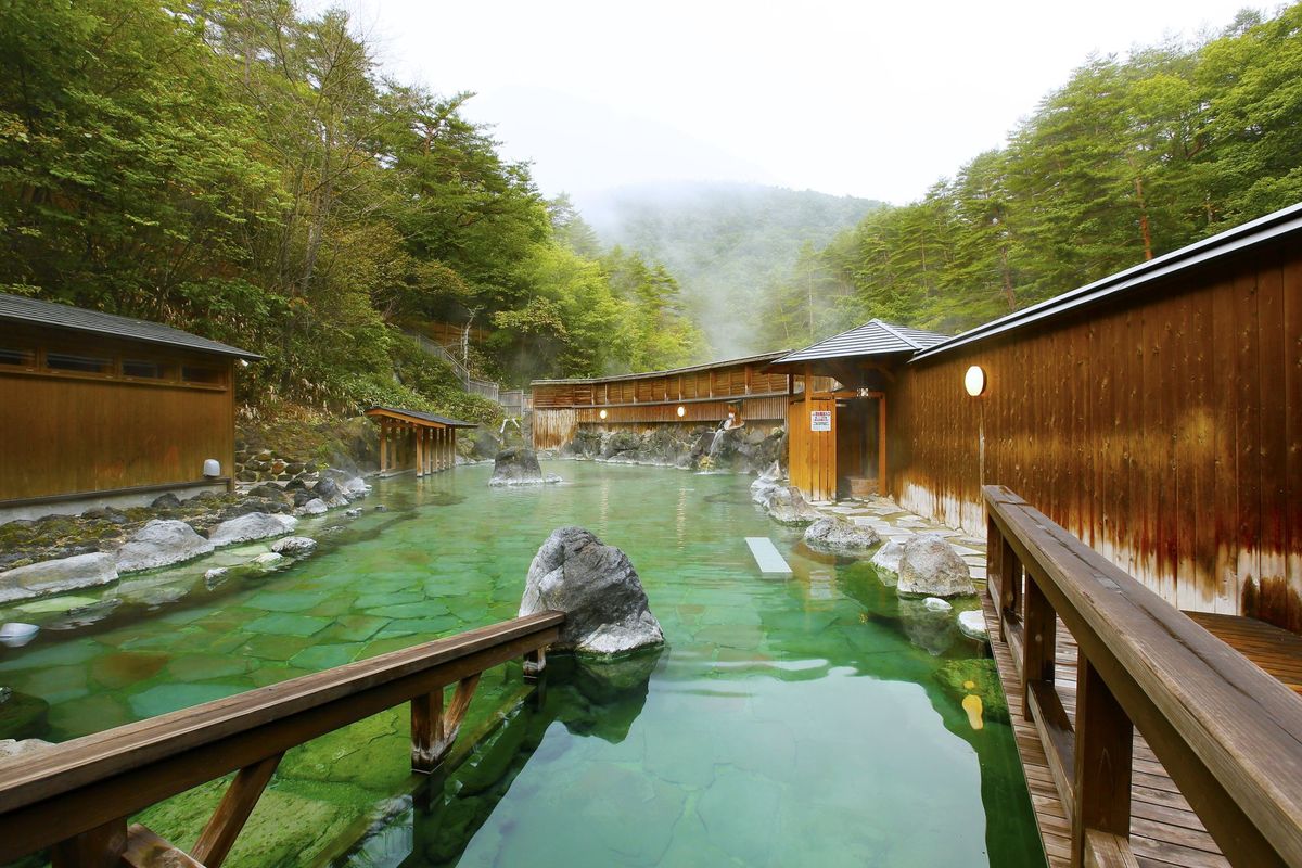 wisata jepang, budaya jepang, onsen jepang, budaya onsen jepang, tradisi musim gugur jepang, Ternyata Ini Rahasia Badan Ringan dan Pikiran Tenang ala Orang Jepang