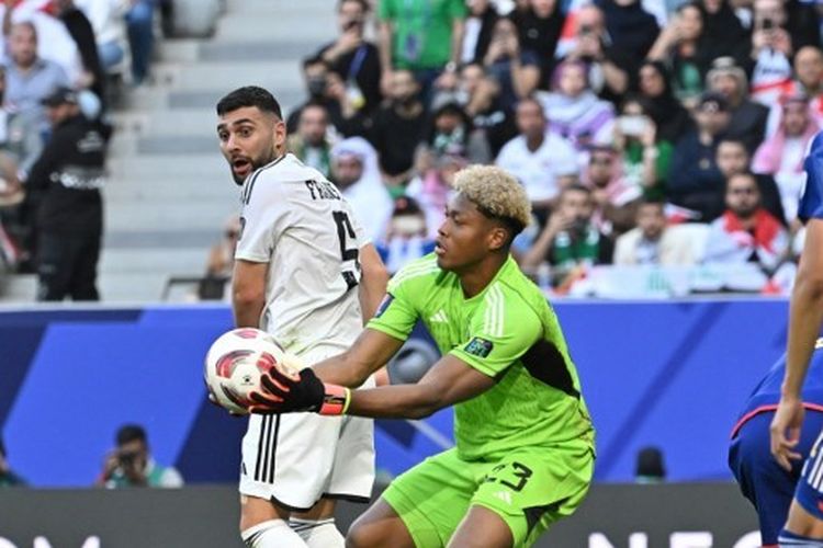Zion Suzuki, Napoli, Manchester United, bursa transfer, Liga Italia, Sukses di Parma, Kiper Timnas Jepang Diincar Napoli Hingga Man United