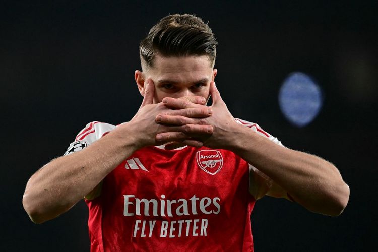 Paul Merson, Arsenal, Liga Inggris, Viktor Gyokeres, Gabriel Jesus, Arteta Dinilai Belum Bisa Temukan Formula Ideal Lini Serang Arsenal
