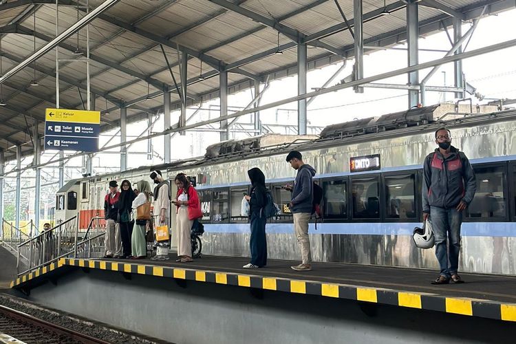 Kereta Api Indonesia, diskon 17 agustus 2025, diskon 17 agustus kai, diskon kereta 17 agustus, diskon kereta api 17 agustus, Naik Kereta 17 Agustus 2025, Ada Diskon Tiket 20 Persen